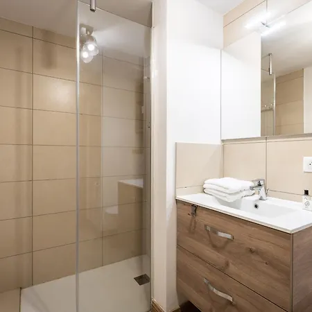 Apartment Cosy Au Centre Station, Proche Pistes, Parking, Wifi *
